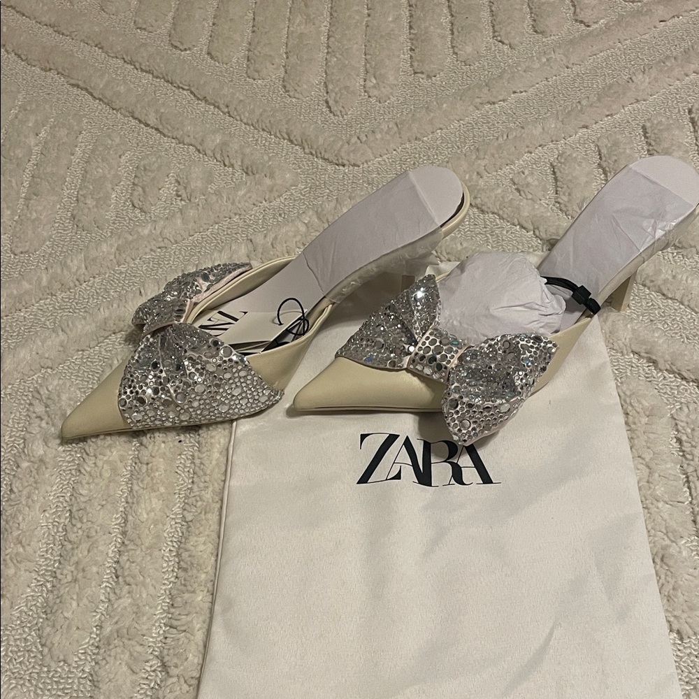Zara Cream Heels with Silver Sparkle Bow - Picture 3 of 6
